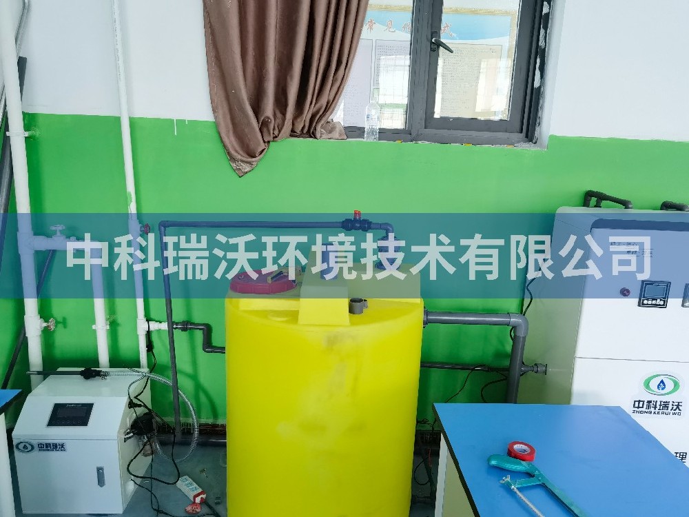 西藏定日县第一初级中学好色丝瓜先生污水处理设备